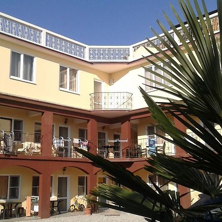 Guest House Amra New Athos Eksteriør billede