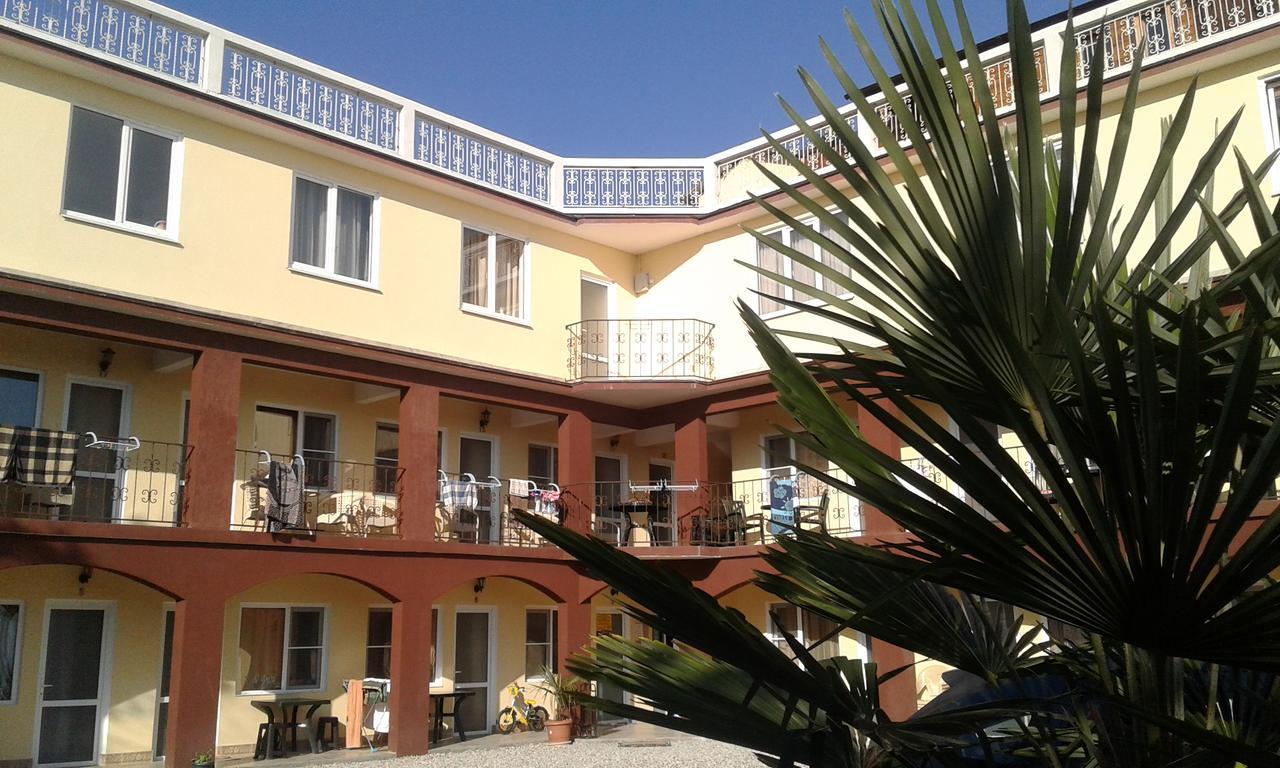 Guest House Amra New Athos Eksteriør billede